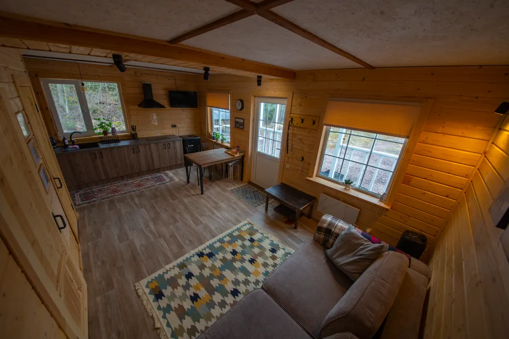 Уютный дом на берегу карельского озера