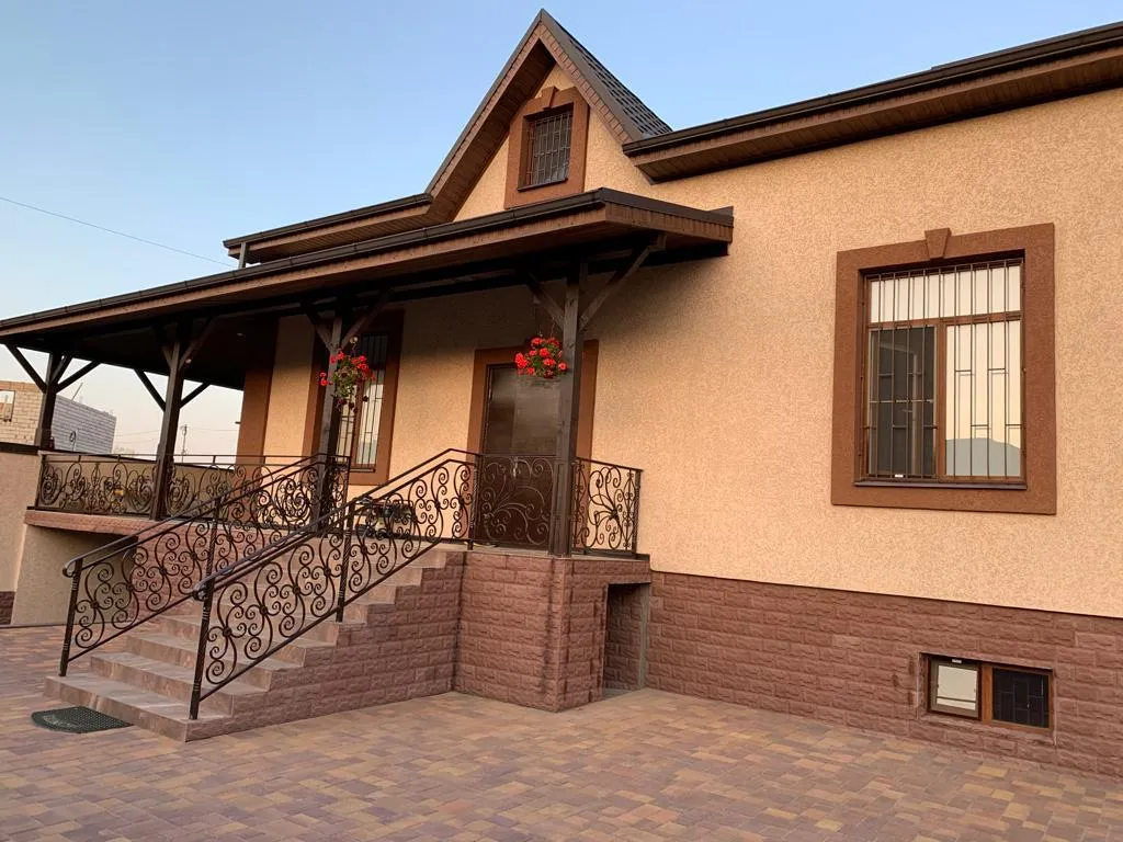 House number one - просторный дом для компании