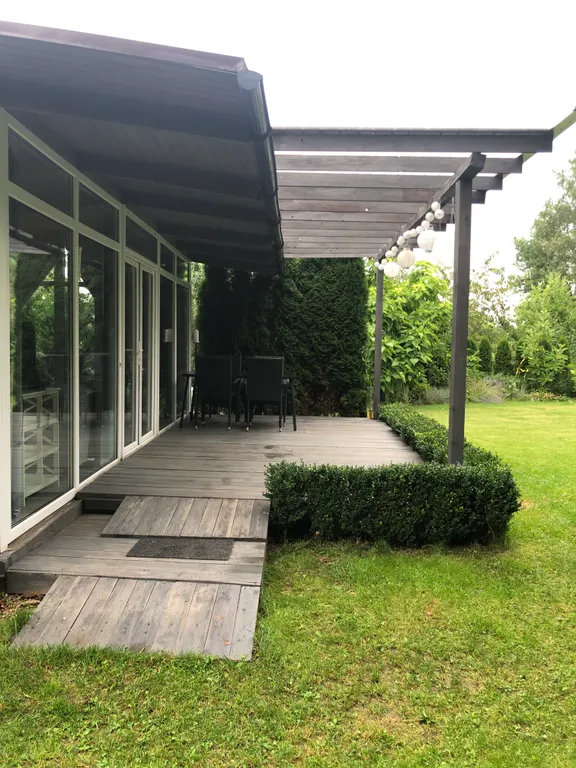 Wooden house Iconic Garden