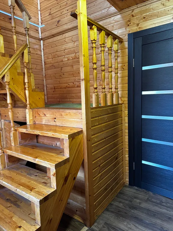 Уютный двухэтажный коттедж