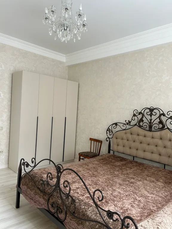 Уютная квартира со свежим ремонтом возле мультимедийного фонтана — аренда посуточно в Дербент