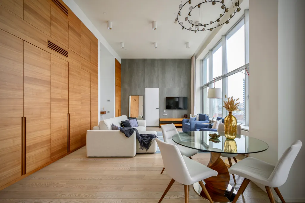 Стильный видовой апартамент в центре