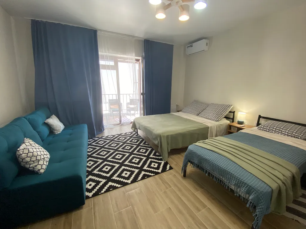 Студия с терасой в трёх минутах от пляжа