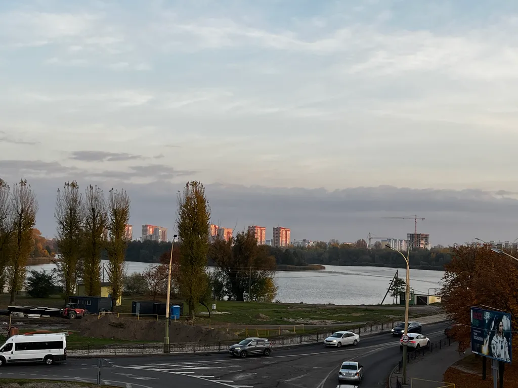 2х комнатная квартира с видом на реку. Центр. Набережная.