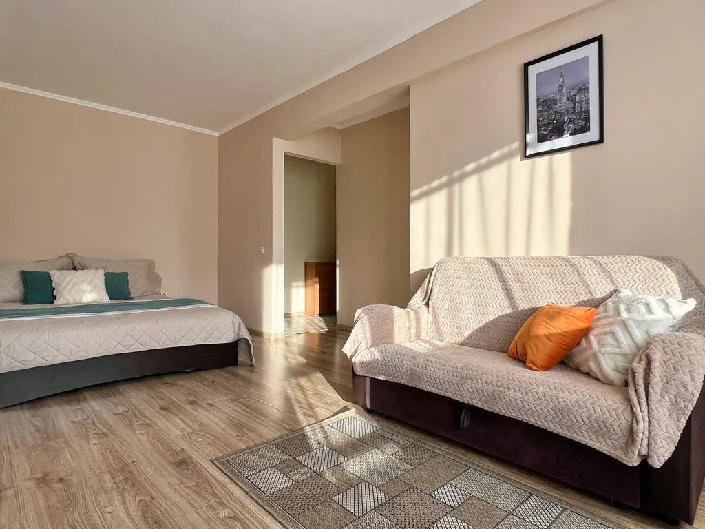 Теплая 1-к кв рядом с жд вокзалом. Не берем оплату за финальную уборку