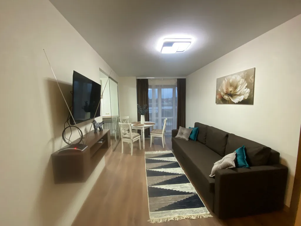 Уютная квартира с прекрасным видом на реку Волхов — аренда посуточно в Великий Новгород