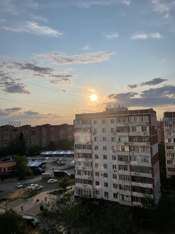 Уютная квартира с видом на закат