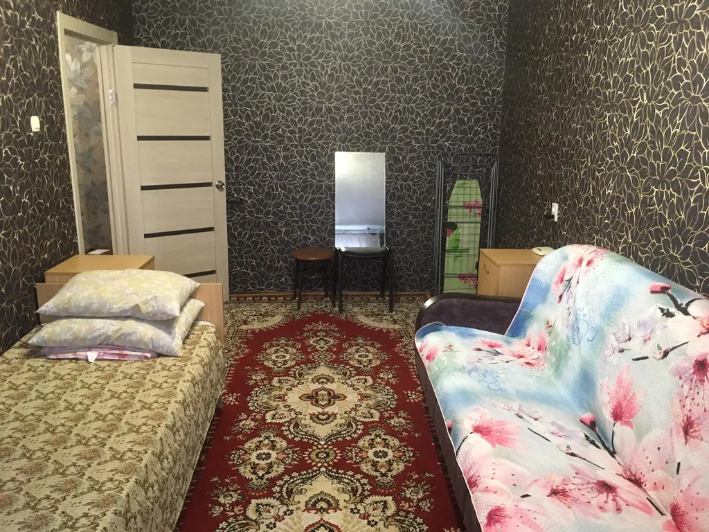 Квартира со свежим ремонтом около субра