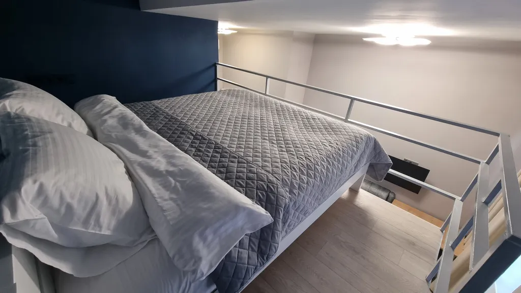 Современная двухуровневая студия в центре Нижнего Новгорода