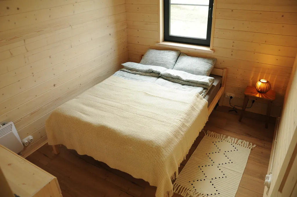 Уютный домик у леса с камином, панорамными окнами и купелью