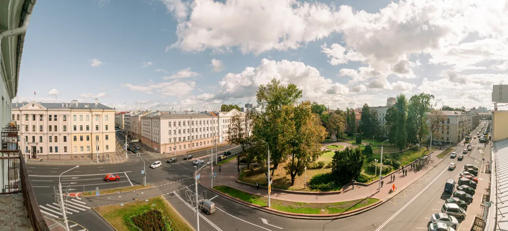 Квартира Уютная 3-комнатная квартира с 3 спальнями в центре Минска — Минск