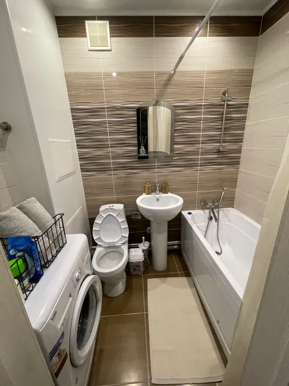 Уютная квартира рядом с аэропортом (5 мест, 15 мин аэропорт, 20 центр)