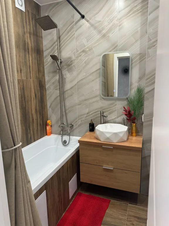 Отличная новая квартира в центре рядом с Титан Ареной