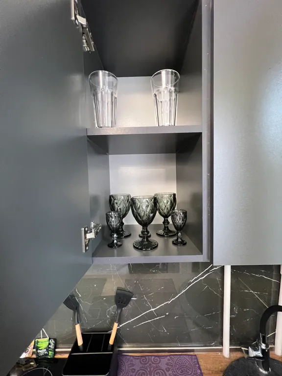 Sweet Yellow Apartment Self Check In