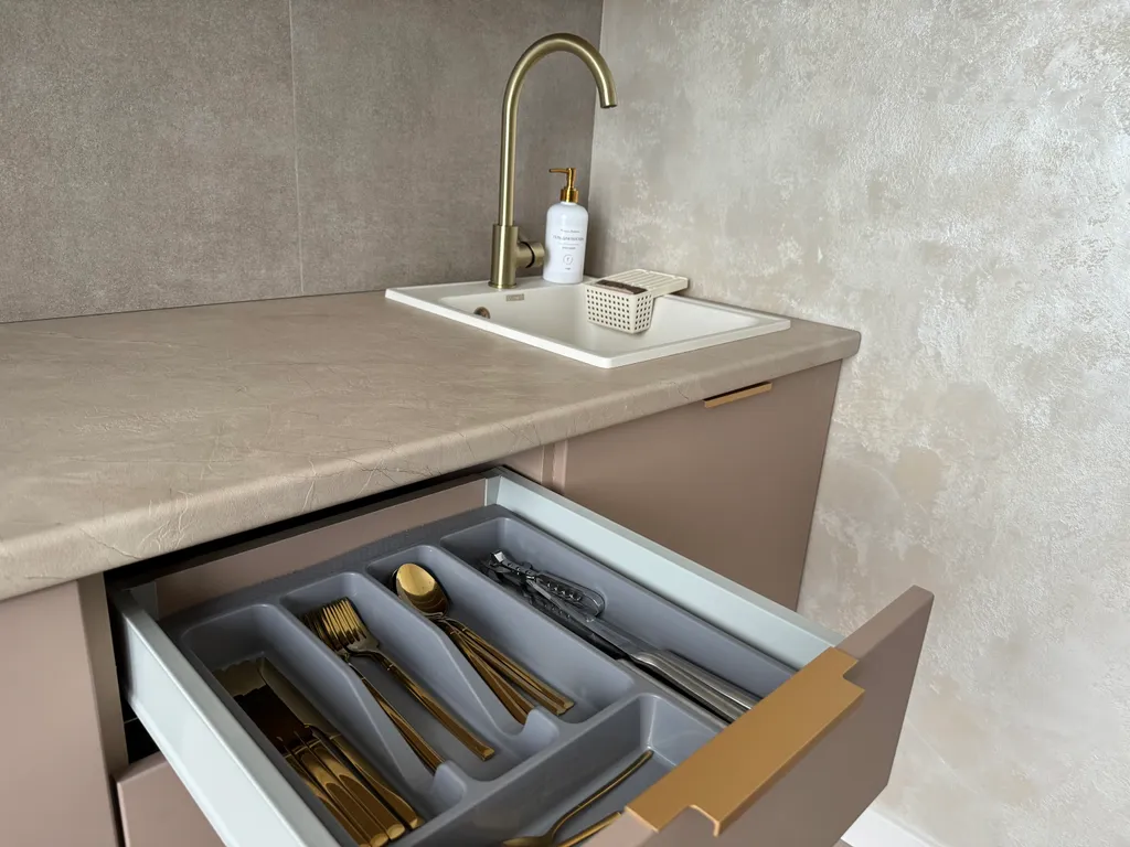 Новая дизайнерская квартира на берегу реки ЖК Белые росы