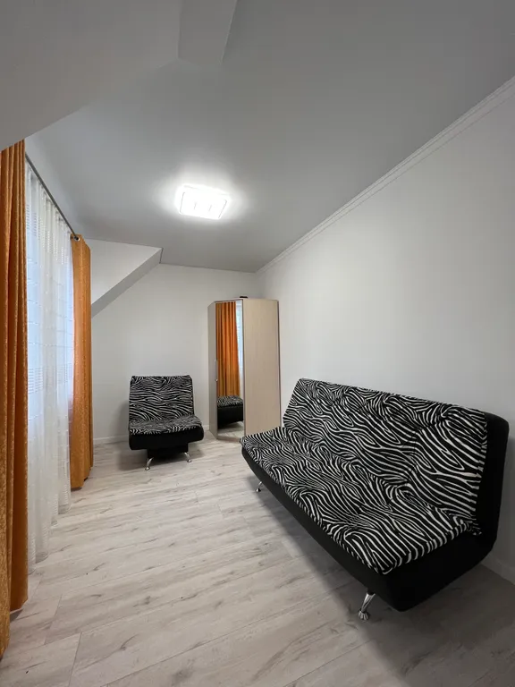 4-комнатный Дом