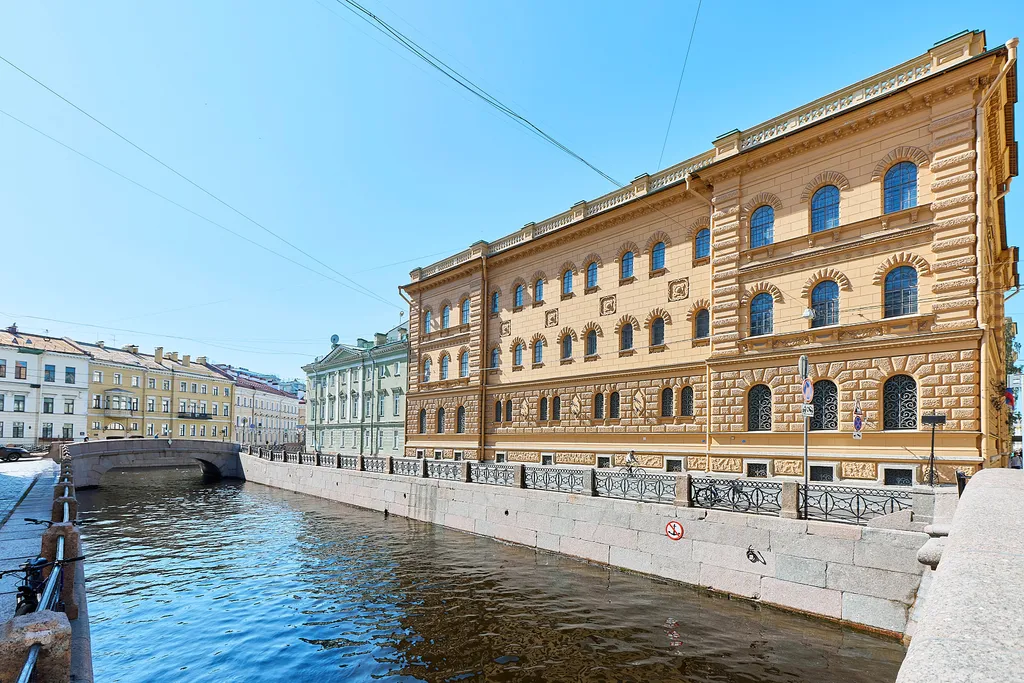 Квартира Петербургская квартира-студия у Эрмитажа — Санкт-Петербург