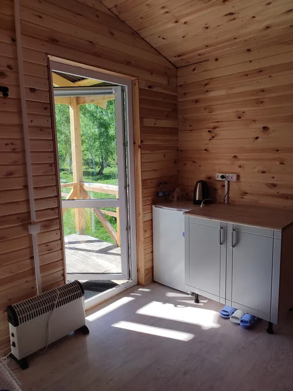 База отдыха Акбулак домики на берегу реки