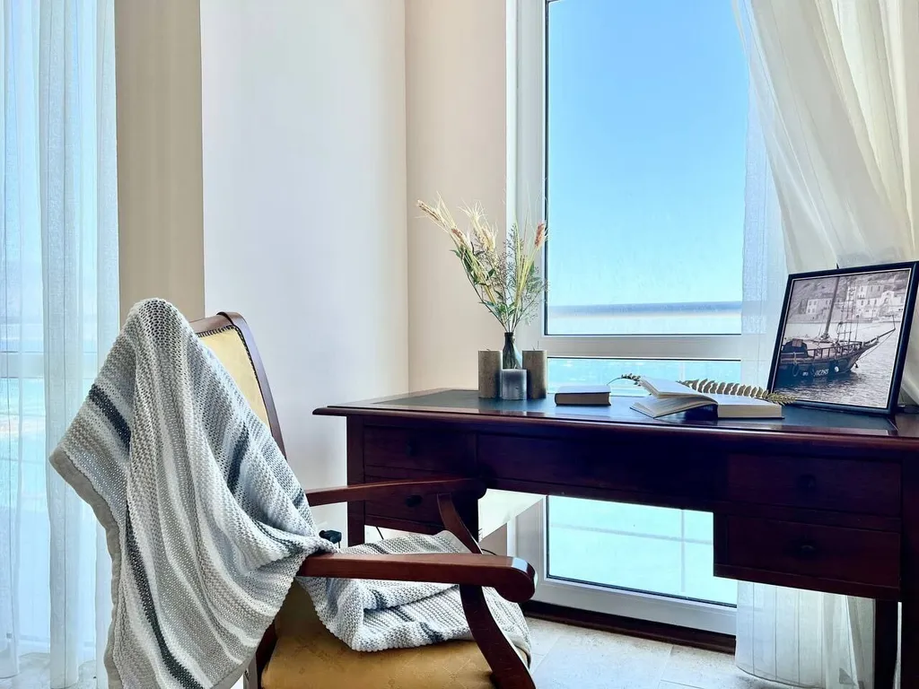 Однокомнатный апартамент на первой линии в ЖК Наутилус