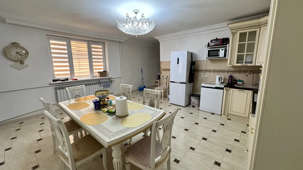 Целый просторный дом в центре