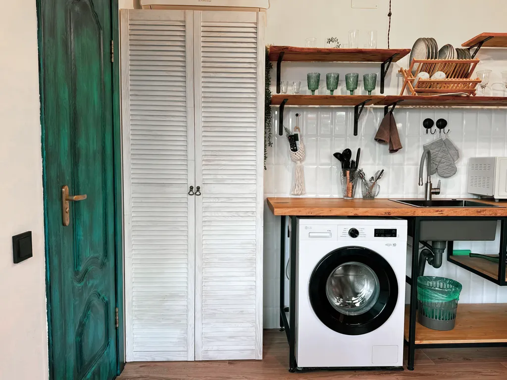 Студия с видом на море