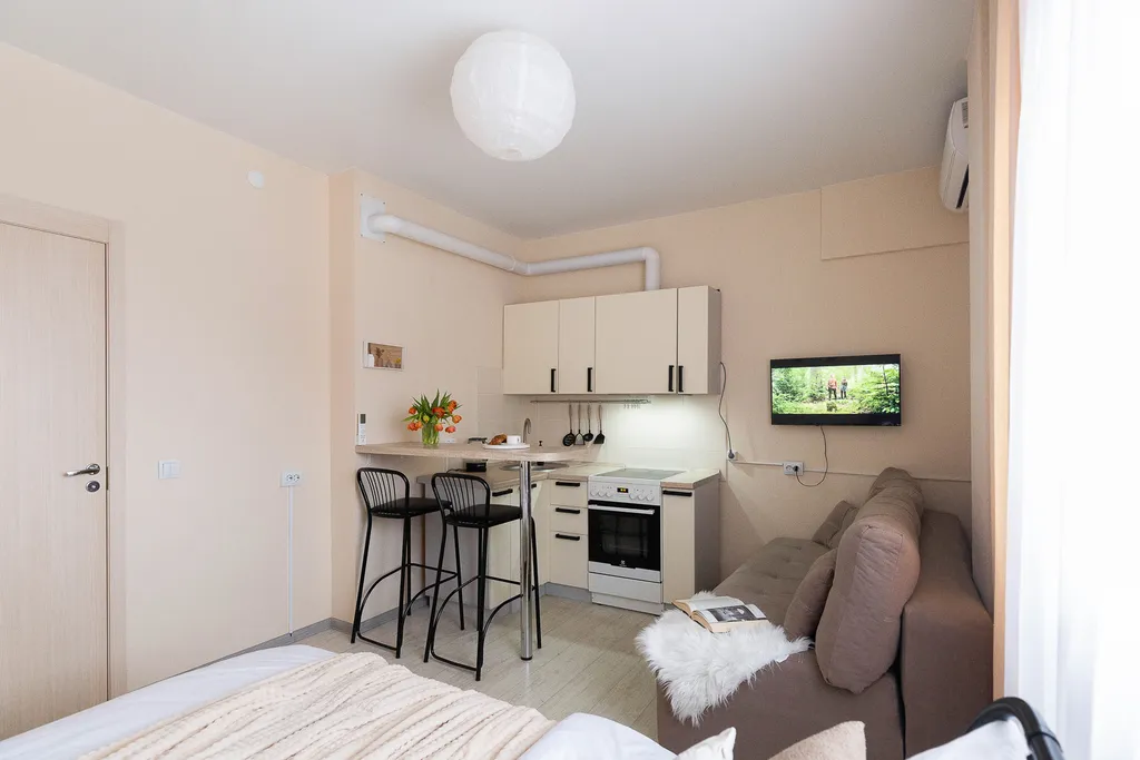 Студия рядом с центром и метро, с кондиционером