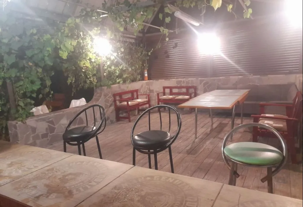 Коттедж на набережной с бассейном