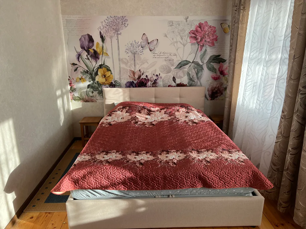 Уютный дом у Васильевского монастыря