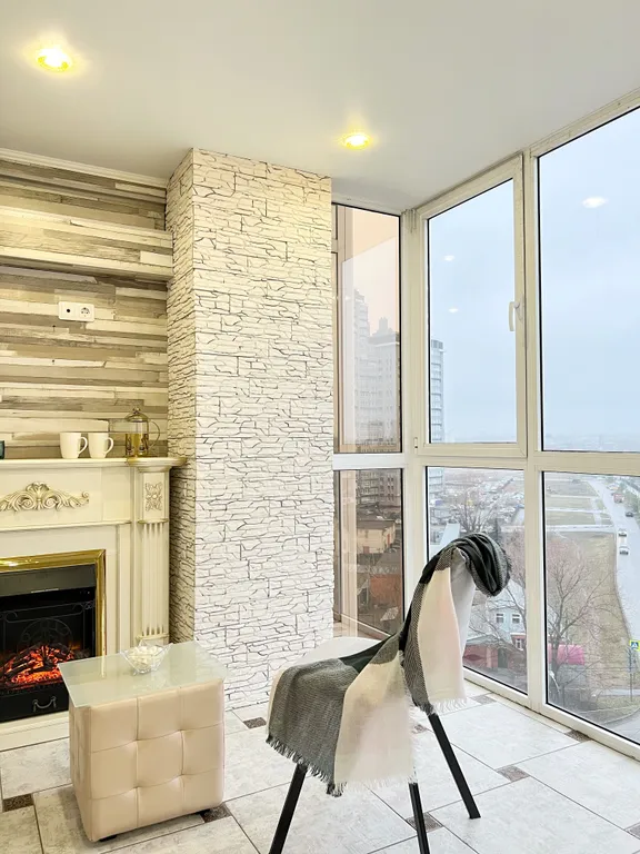 Квартира Роскошная с камином и просторной лоджией