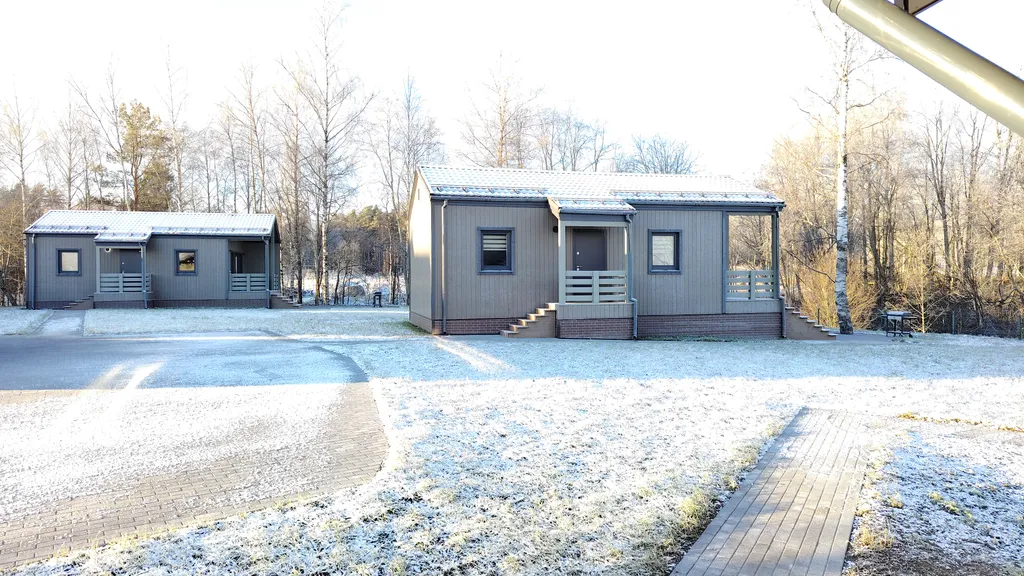 Дом с террасой на берегу Отрадного озера