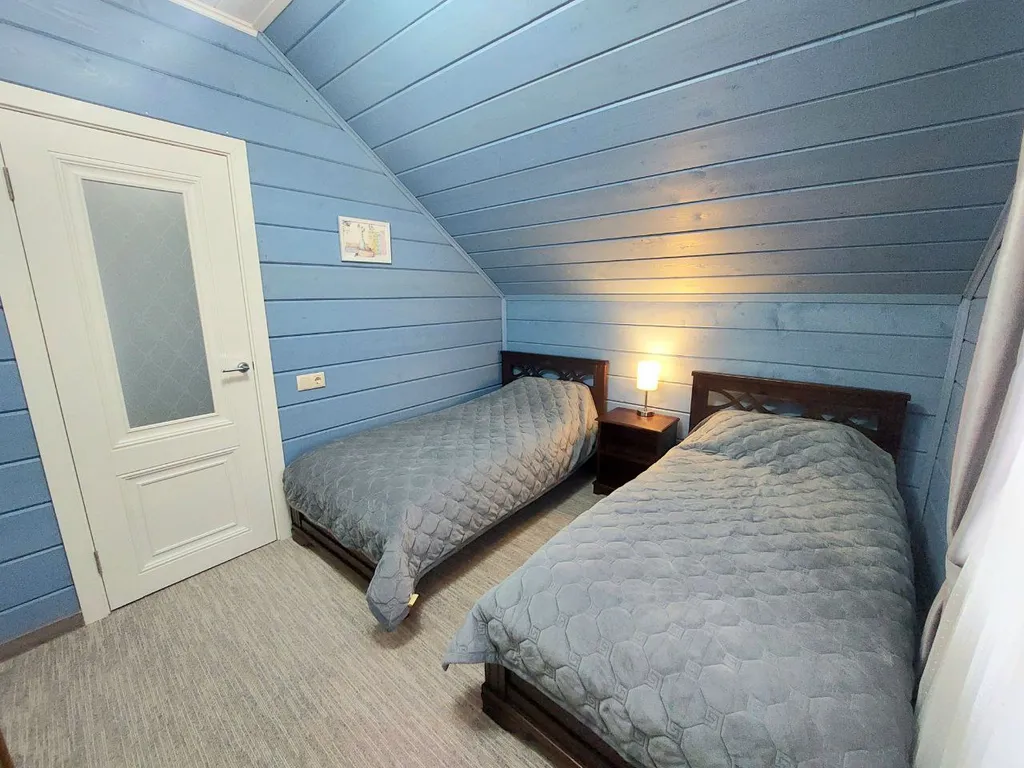 Дом у Плещеева озера в Переславле. 1 линия