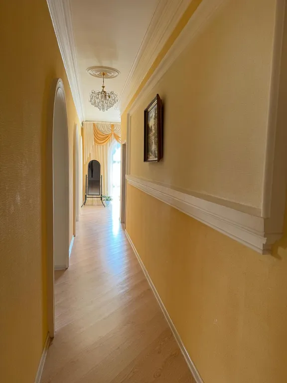 Элитный просторный красивый дом в центре города