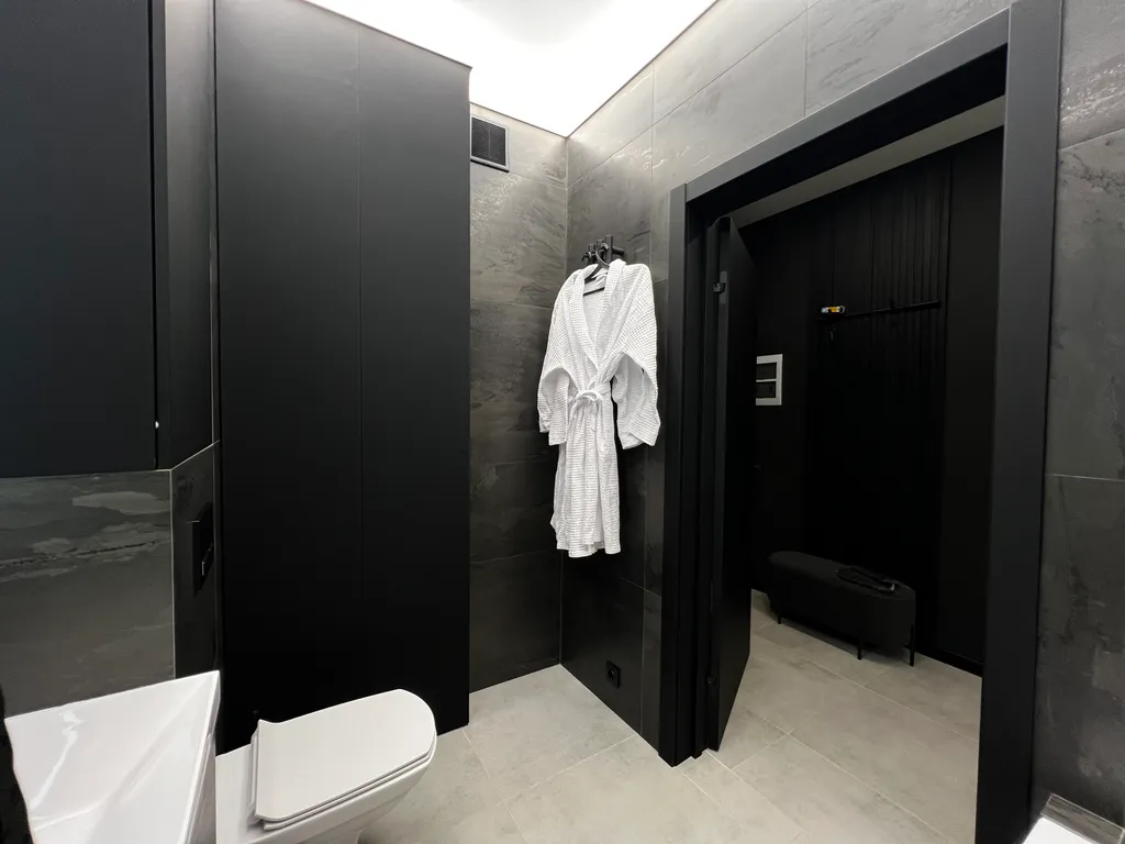 Премиальная квартира в центре города на высоком этаже в ЖК Республика