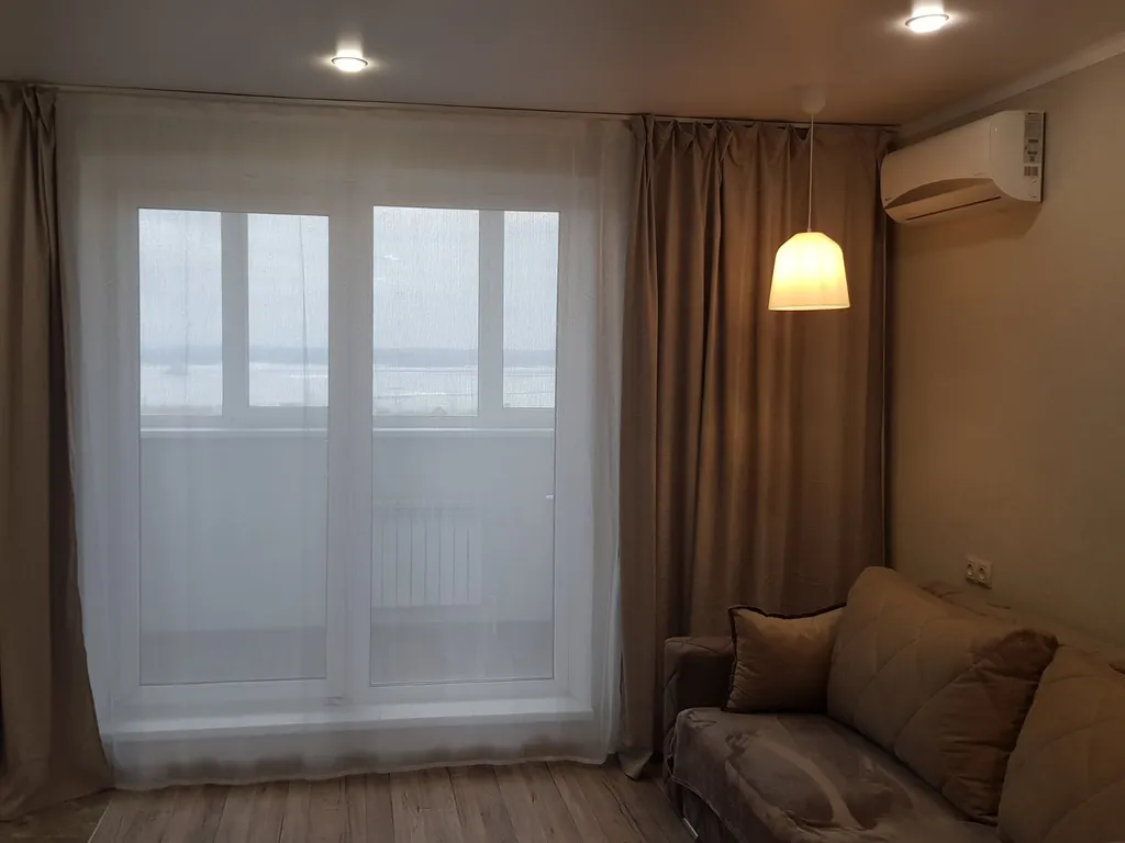 Студия с видом на озеро