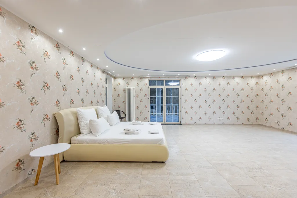 Просторный коттедж с бильярдом и сауной