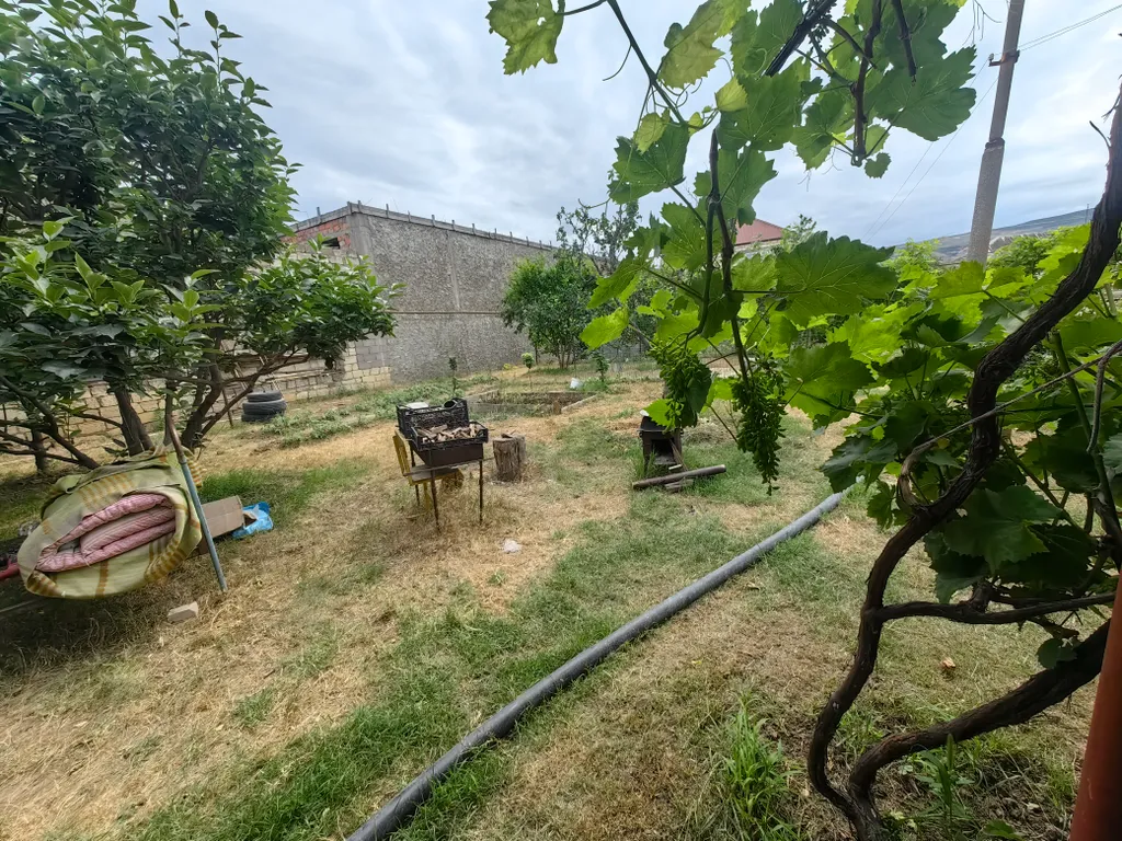 Просторный дом с зоной барбекю