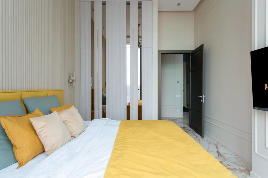 Редкий Пентхаус-формат на 64 этаже, оникс, подсветка, панорамные окна