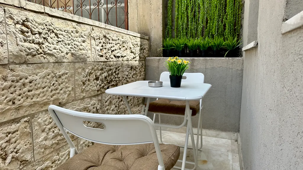 Уютная квартира с террасой рядом с Парижской площадью