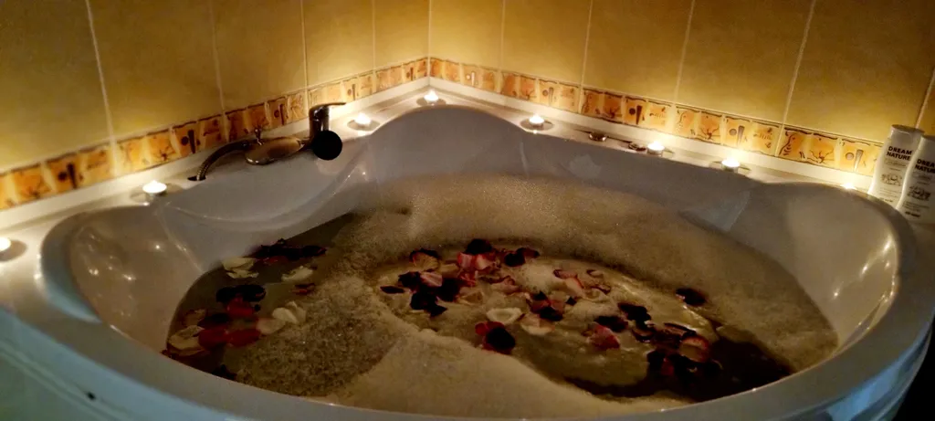 Квартира с джакузи в самом центре рядом с пляжем и ТЦ