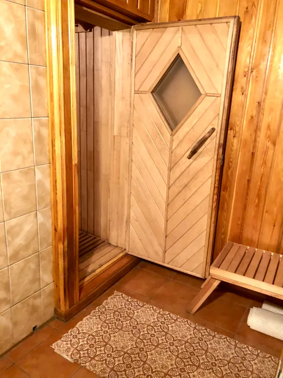 6-комнатный Дом