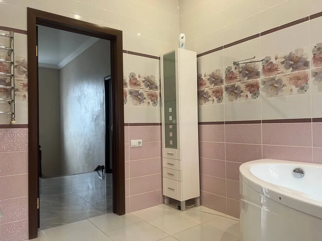 Уютный дом с прилегающей территорией, парк в шаговой доступности