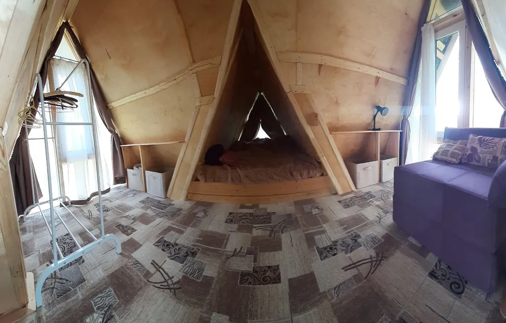 Дом у лесного пруда