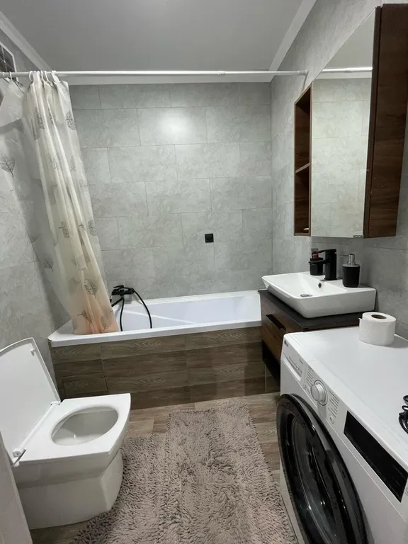 Квартира Современная однокомнатная — Алматы