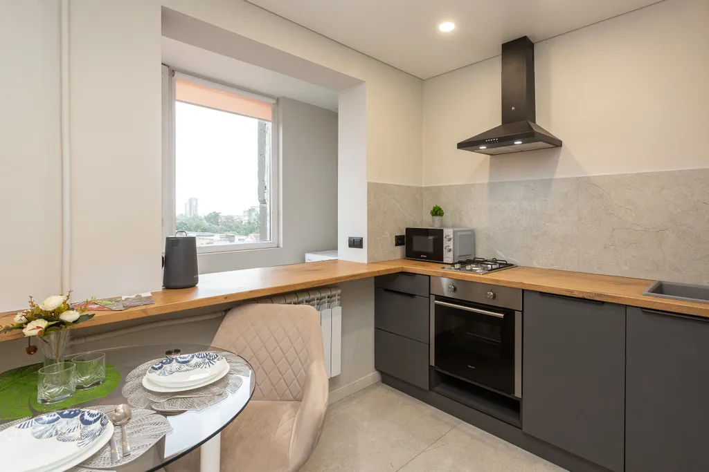 Уютная квартира с двумя балконами в центре рядом с Островом Канта