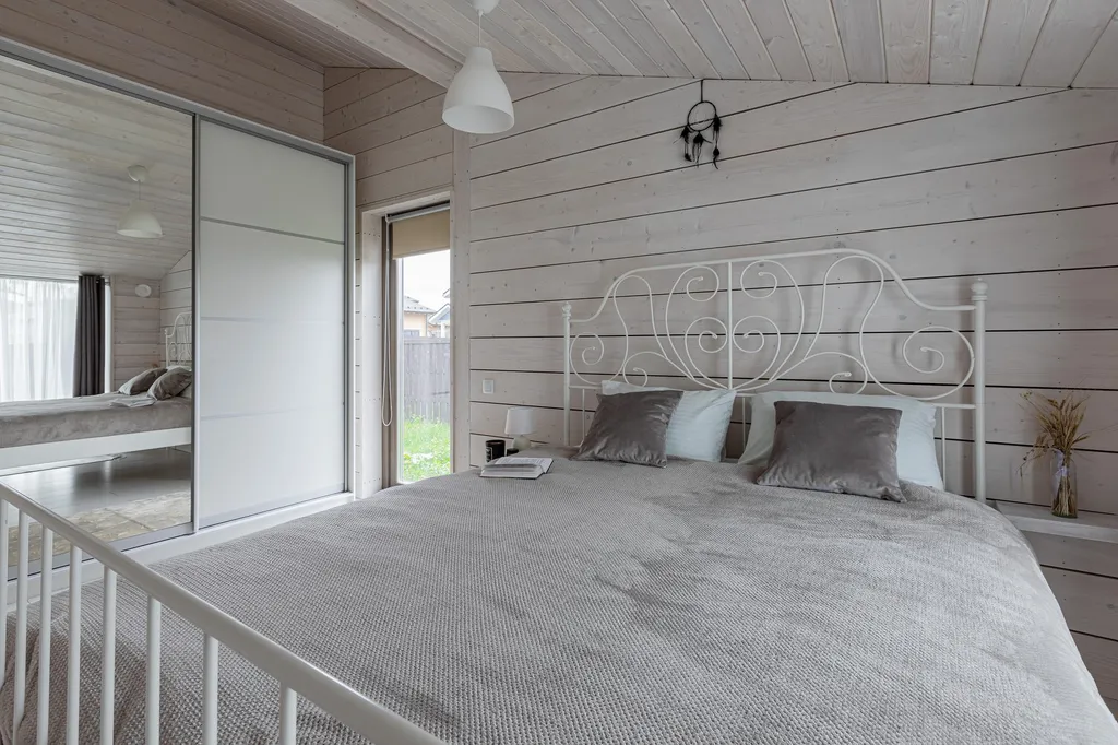 Коттедж Дом "Свет" с 3 отдельными спальнями и чаном — Семеновское