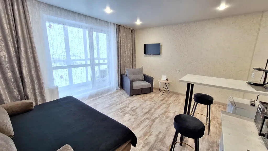 Студия с современным ремонтом