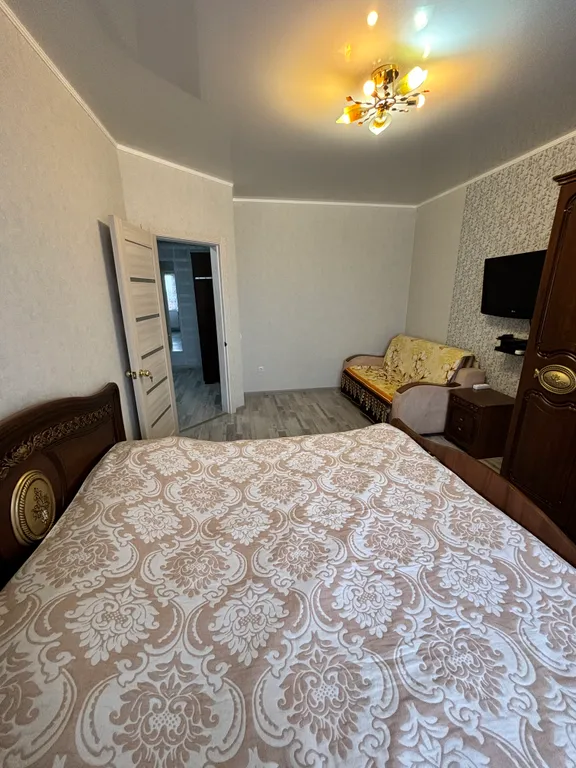 Квартира Сдаётся светлая и уютная квартира, в двух шагах от парка «Поддубного». — Ейск