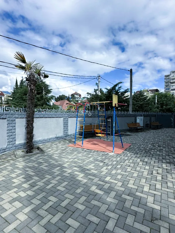 Квартира Квартира Апартамент в центре Сочи, рядом море, парк аттракционов Ривьера, морской вокзал — Сочи