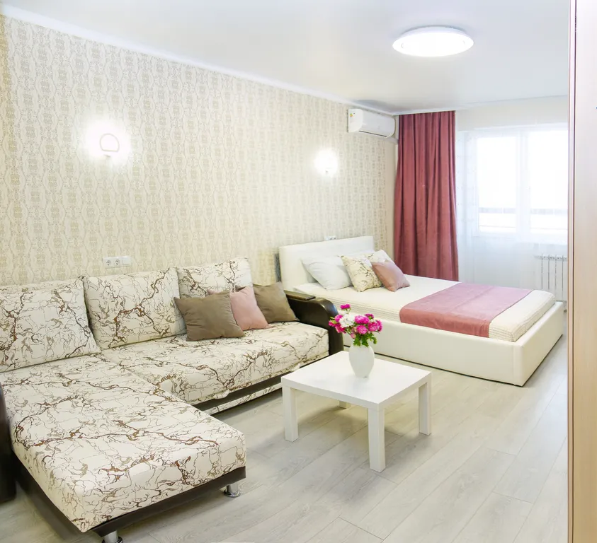 Просторная светлая 1-комнатная квартира у Гран-при и Олимп-пять.