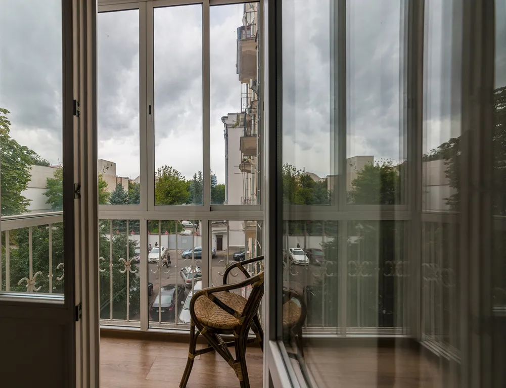 Квартира 4-комнатные апартаменты в центре города с видом на проспект — Минск